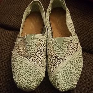 Toms slip on shoes